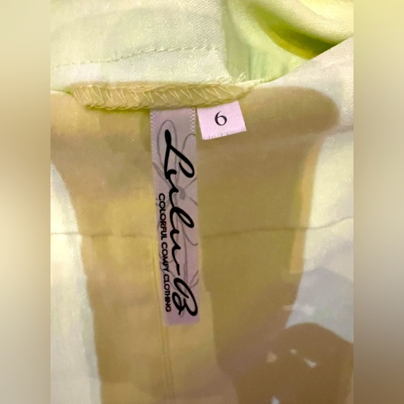 LuLu-B Women’s KEYLIME color COMFY Straight Stretch Skirt - Picture 3 of 3